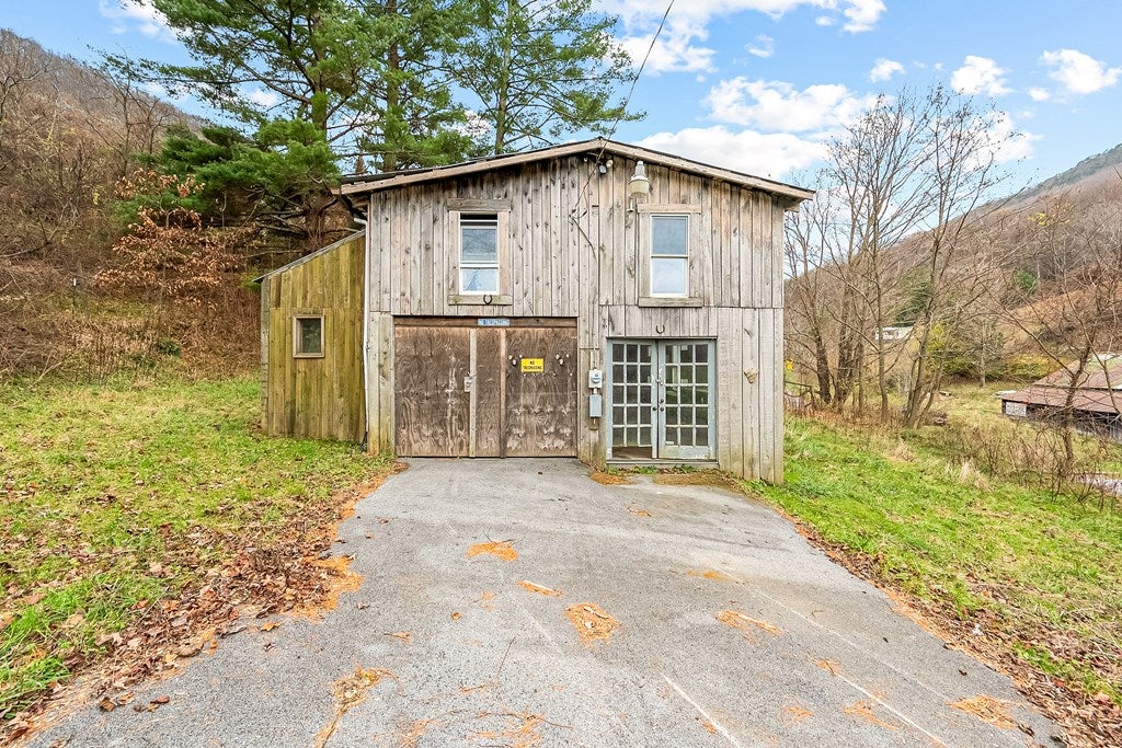 5912 Pounding Mill Branch Road Pounding Mill, VA 24637 - Photo 69 of 100 Gallery Image 69