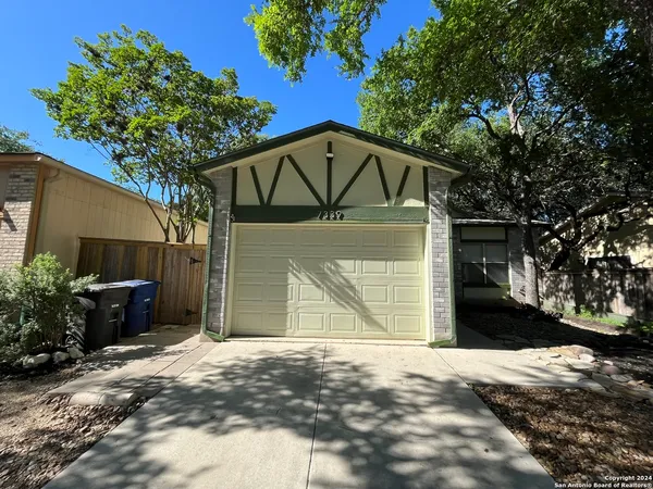 $1,750 | 7339 Hunters Land, San Antonio, TX 78249