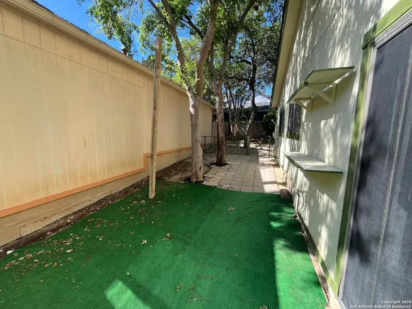 $1,750 | 7339 Hunters Land, San Antonio, TX 78249