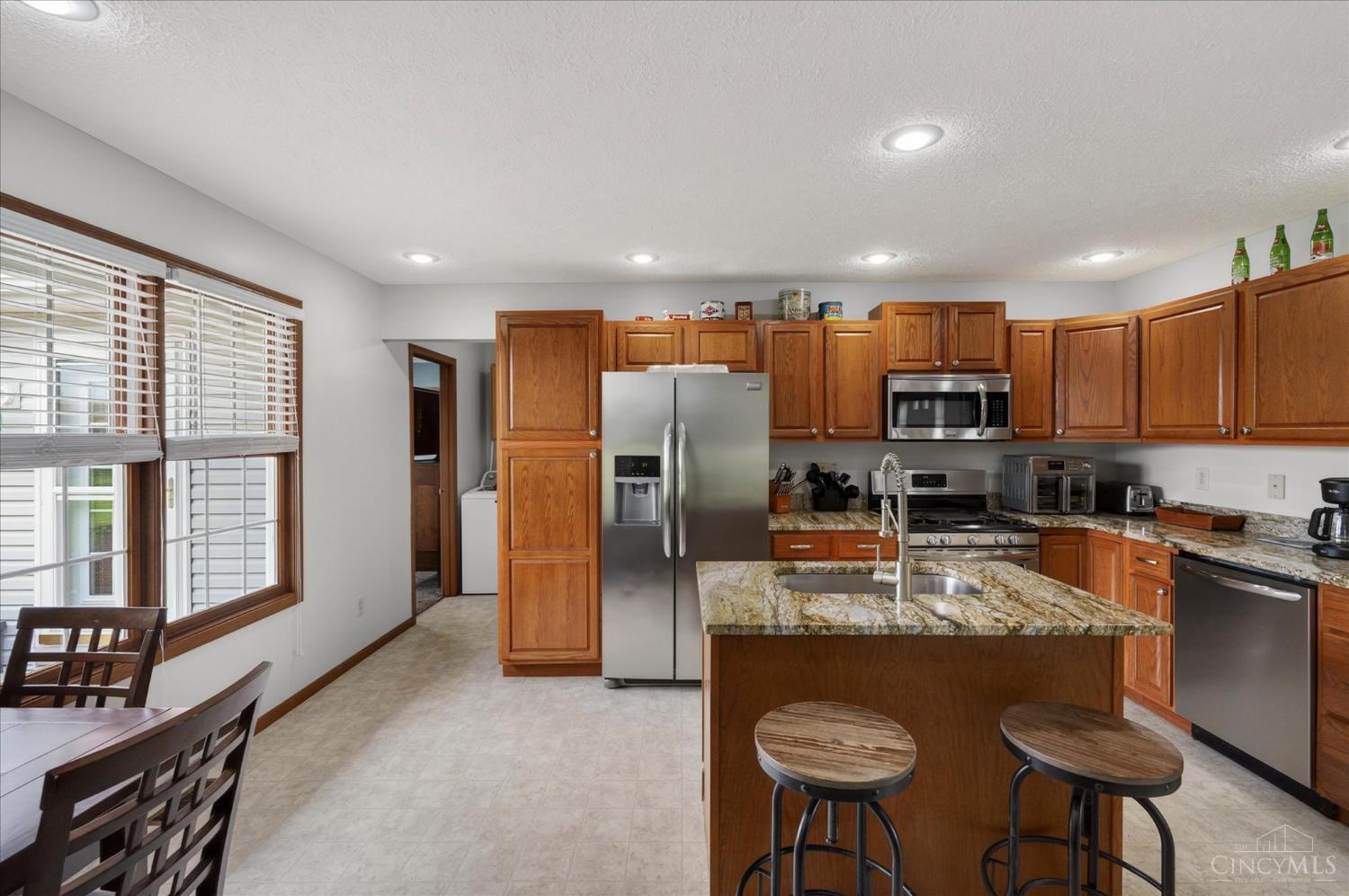 9070 Grimsley Road Leesburg, OH 45135 - Photo 11 of 41