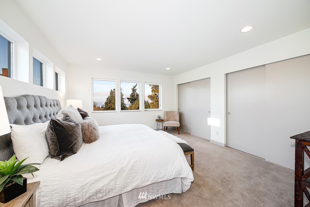 4315 Southwest Frontenac Street, Unit B Seattle, WA 98136 - Photo 13 of 21 Gallery Image 13