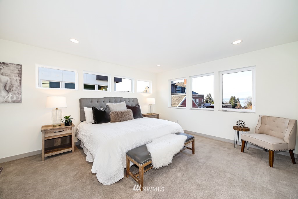 4315 Southwest Frontenac Street, Unit B Seattle, WA 98136 - Photo 14 of 21 Gallery Image 14