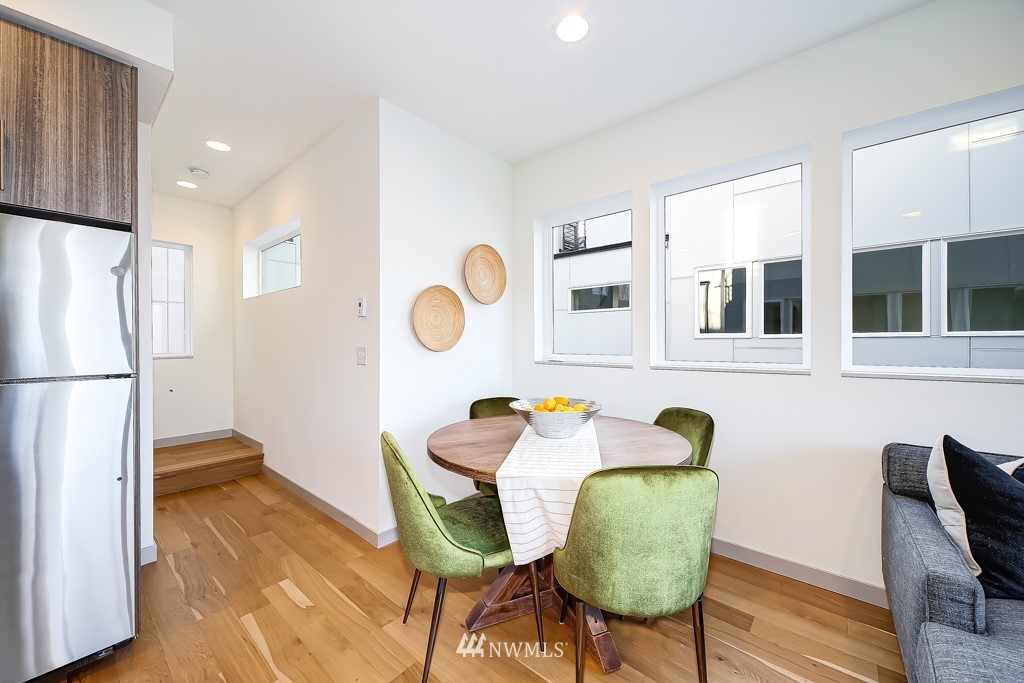 4315 Southwest Frontenac Street, Unit B Seattle, WA 98136 - Photo 8 of 21 Gallery Image 8