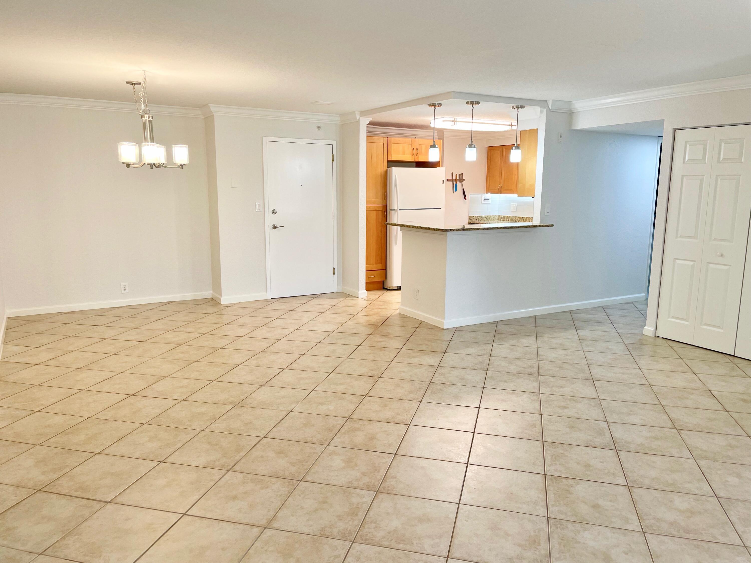 1000 Spanish River Road, Unit 2N Boca Raton, FL 33432 - Photo 4 of 58 IMG_2183