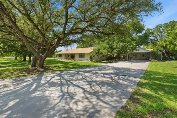 $349,999 | 107 Quail Lake West, Whitney, TX 76692