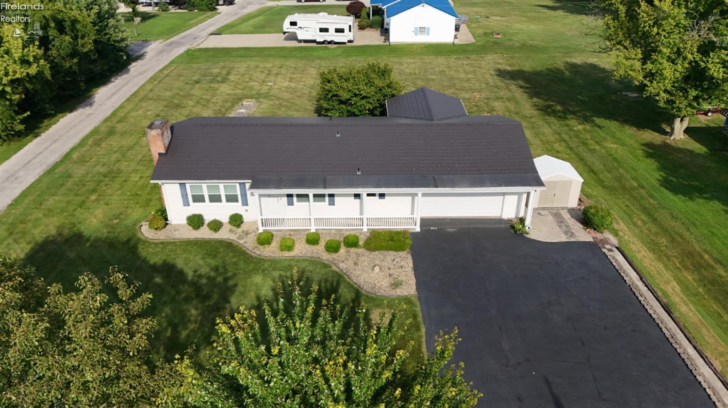 3172 Washburn Road Willard, OH 44890 - Photo 3 of 30 Gallery Image 3