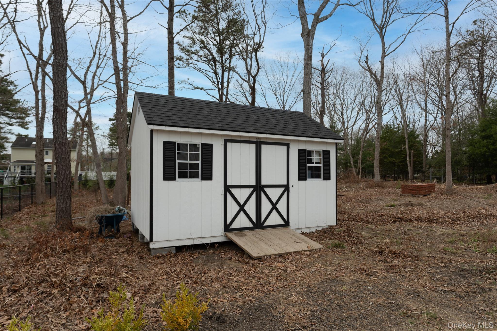 140 Gull Dip Road Ridge, NY 11961 - Photo 10 of 29