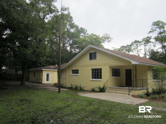 12933 4th Street Lillian, AL 36549 - Photo 2 of 23 Cottage w/Studio Apt