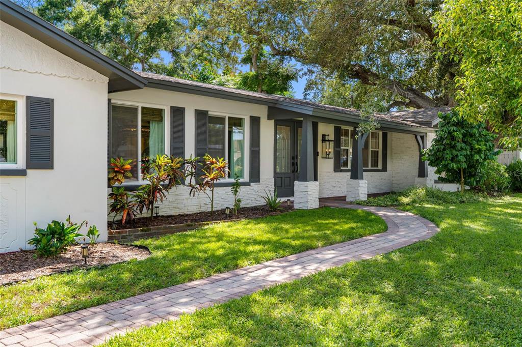 1811 Nursery Road Clearwater, FL 33764 - Photo 10 of 94