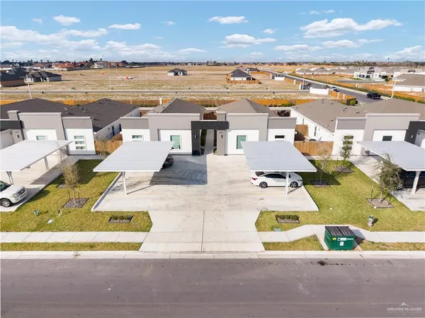 $1,350 | 3404 Ventura Avenue, Unit 2, Edinburg, TX 78541