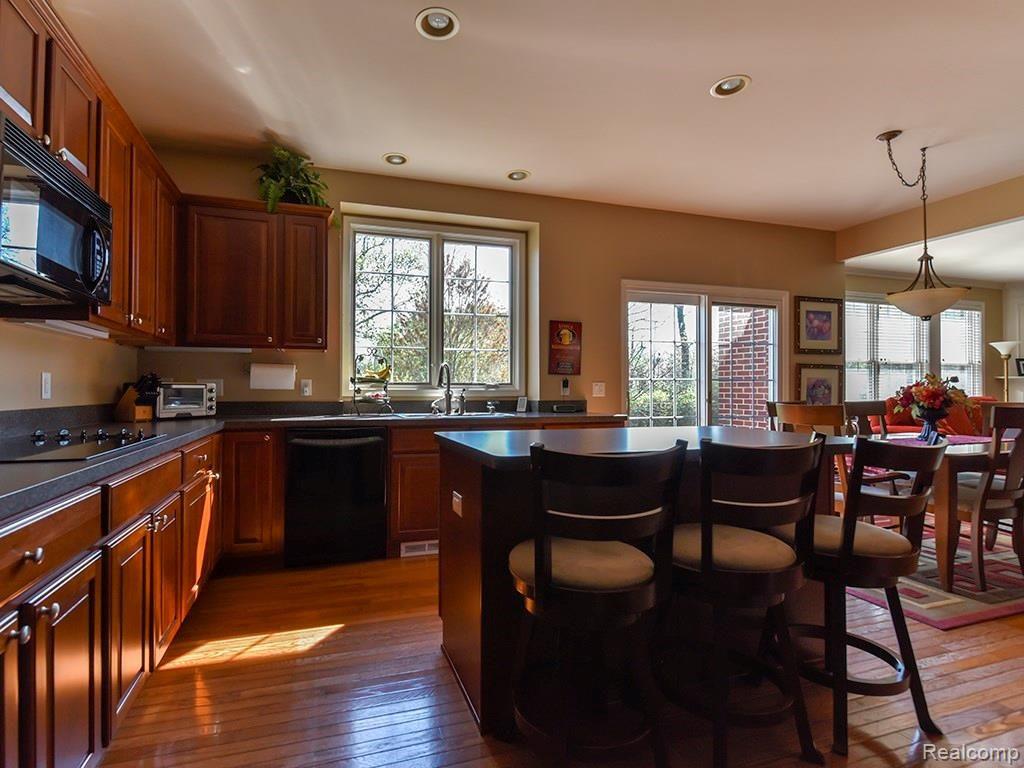 1667 Blushing Court Rochester, MI 48307 - Photo 12 of 24 DSC_2065.jpg