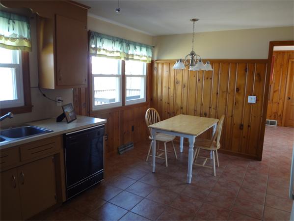 137 Homestead Avenue Springfield, MA 01151 - Photo 4 of 14 Gallery Image 4