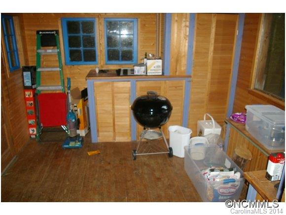 1171 Cook Town Road Bakersville, NC 28705 - Photo 11 of 22 Gallery Image 11