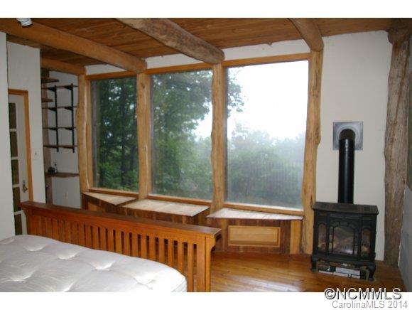 1171 Cook Town Road Bakersville, NC 28705 - Photo 10 of 22 Gallery Image 10
