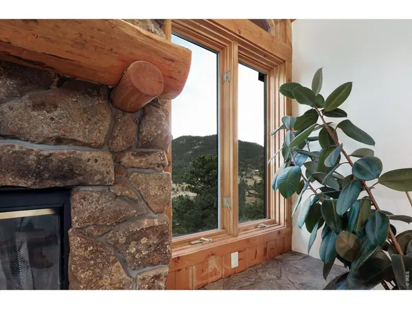 $1,150,000 | 35 Cody Court, Lyons, CO 80540