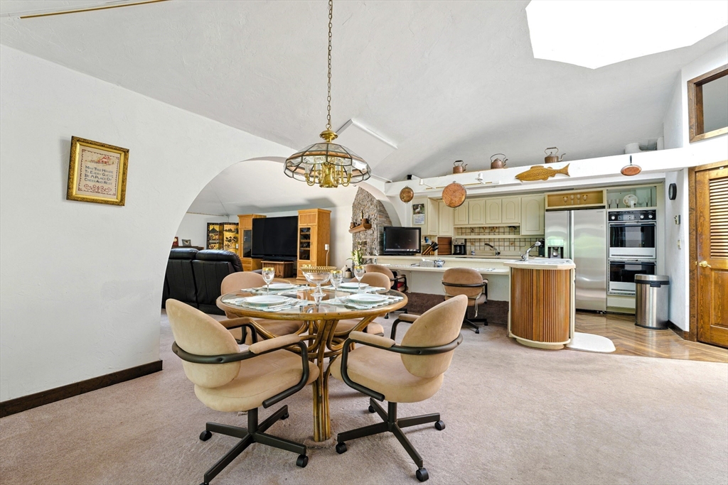 182 County Road Plympton, MA 02367 - Photo 6 of 35