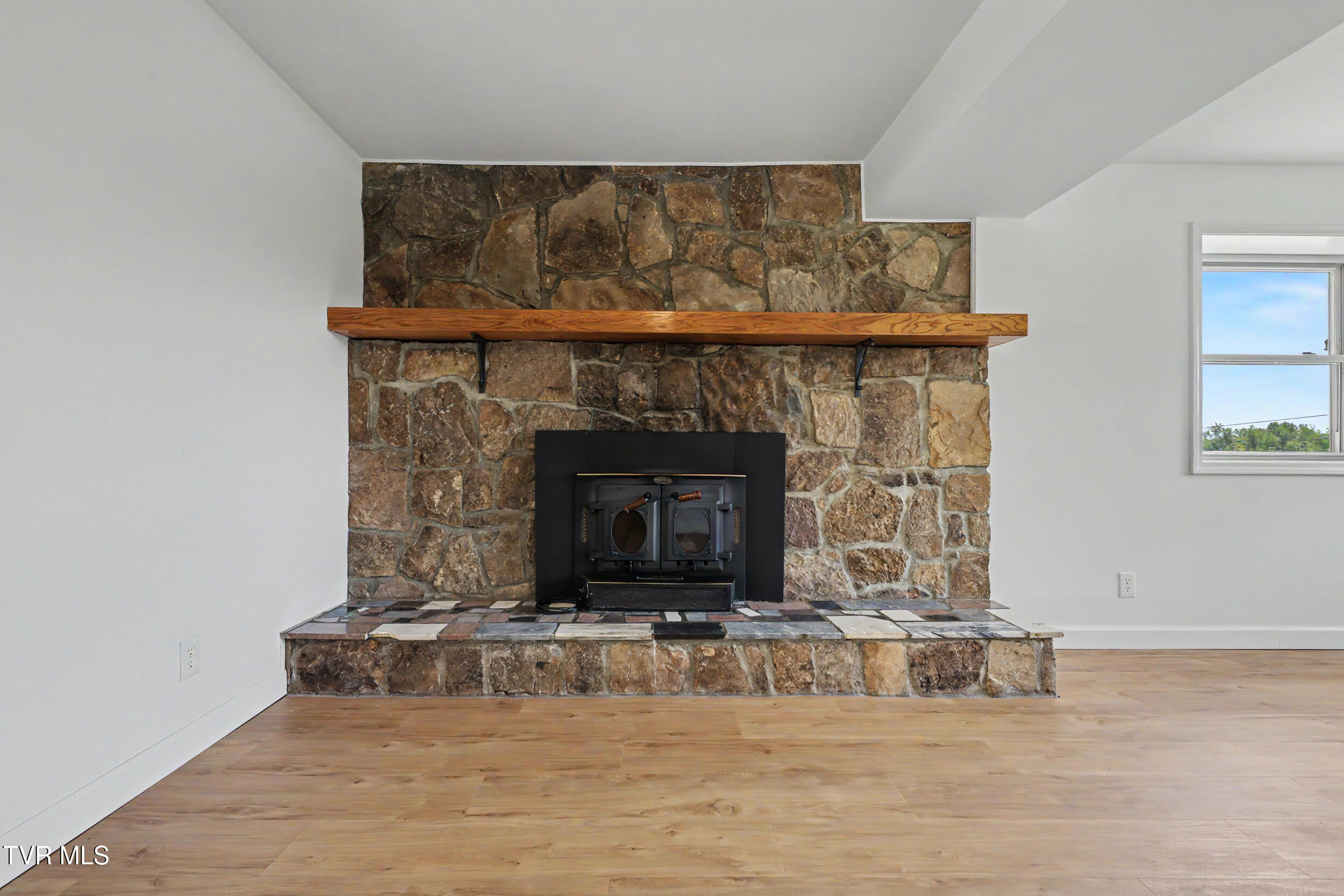 1695 Jim Fox Road Greeneville, TN 37743 - Photo 28 of 52 26_img_0315