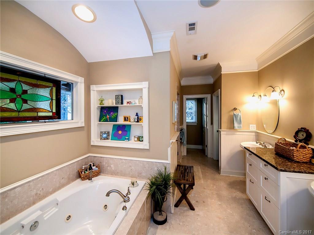 1575 Old Tara Lane Fort Mill, SC 29708 - Photo 14 of 24 Gallery Image 14