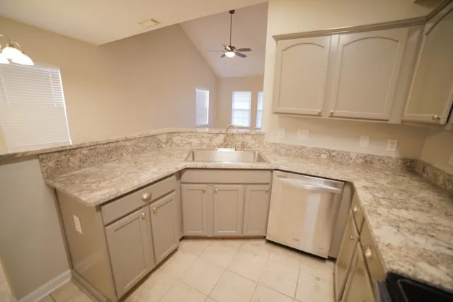 $1,550 | 3280 Sugar Berry Way, Tallahassee, FL 32303