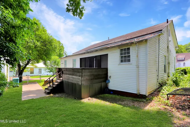 $64,000 | 217 North Yazoo Street, Yazoo City, MS 39194