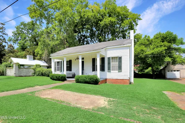 $64,000 | 217 North Yazoo Street, Yazoo City, MS 39194