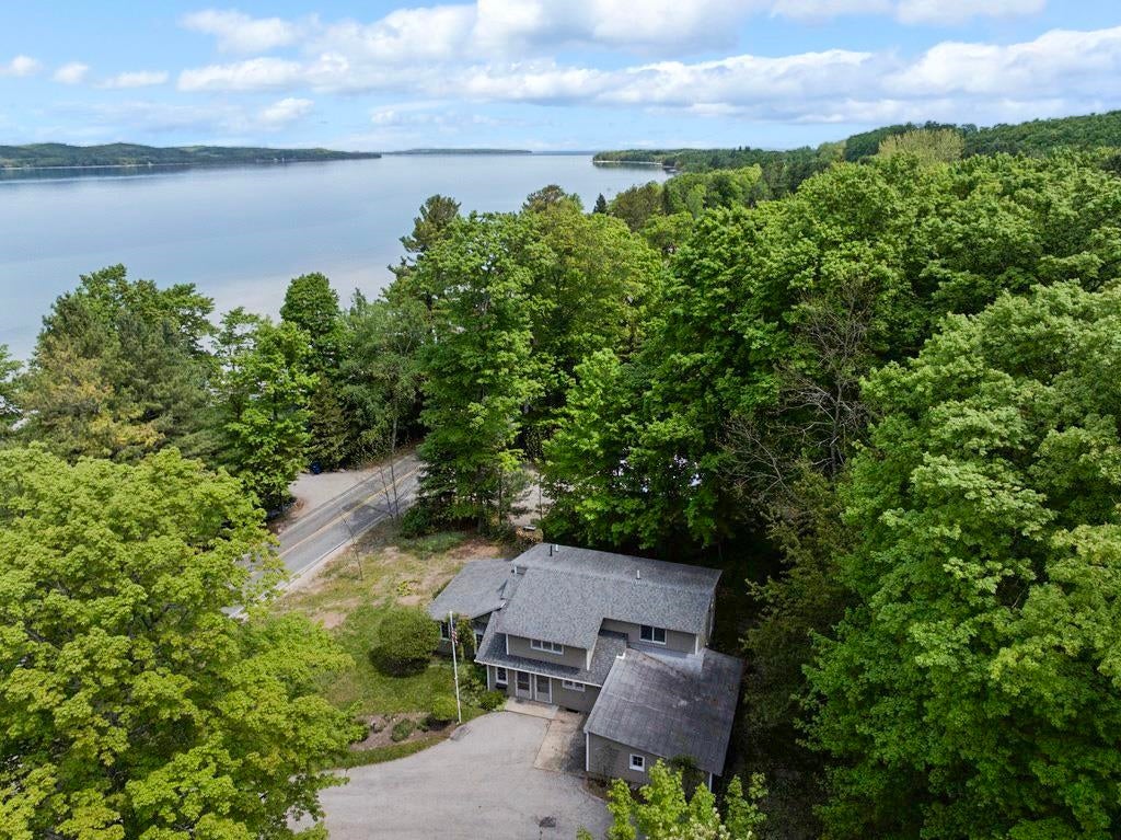 737 South Stony Point Road Suttons Bay, MI 49682 - Photo 14 of 36 Gallery Image 14