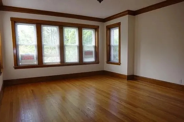 $1,950 | 5354 West Byron Street, Unit 2, Chicago, IL 60641