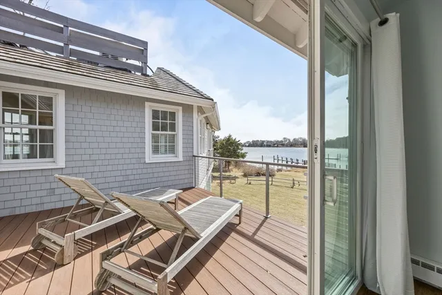 $2,345,000 | 33 Oyster Place, Barnstable, MA 02635