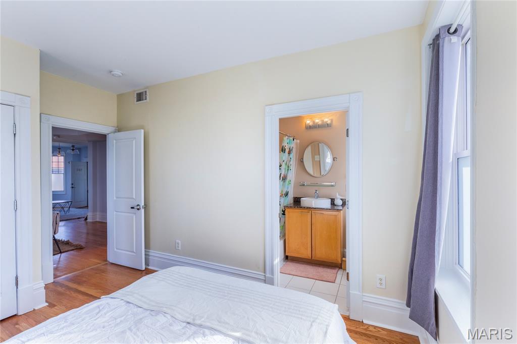 541 Rosedale Avenue, Unit 202 St. Louis, MO 63112 - Photo 13 of 30