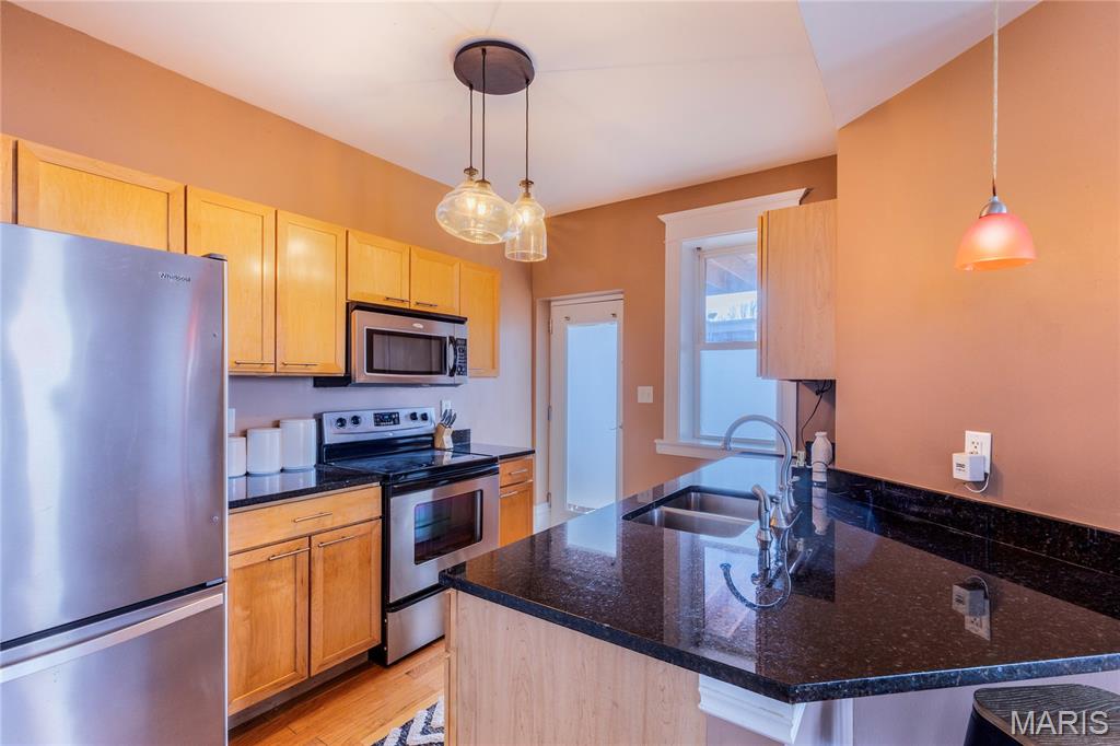 541 Rosedale Avenue, Unit 202 St. Louis, MO 63112 - Photo 22 of 30