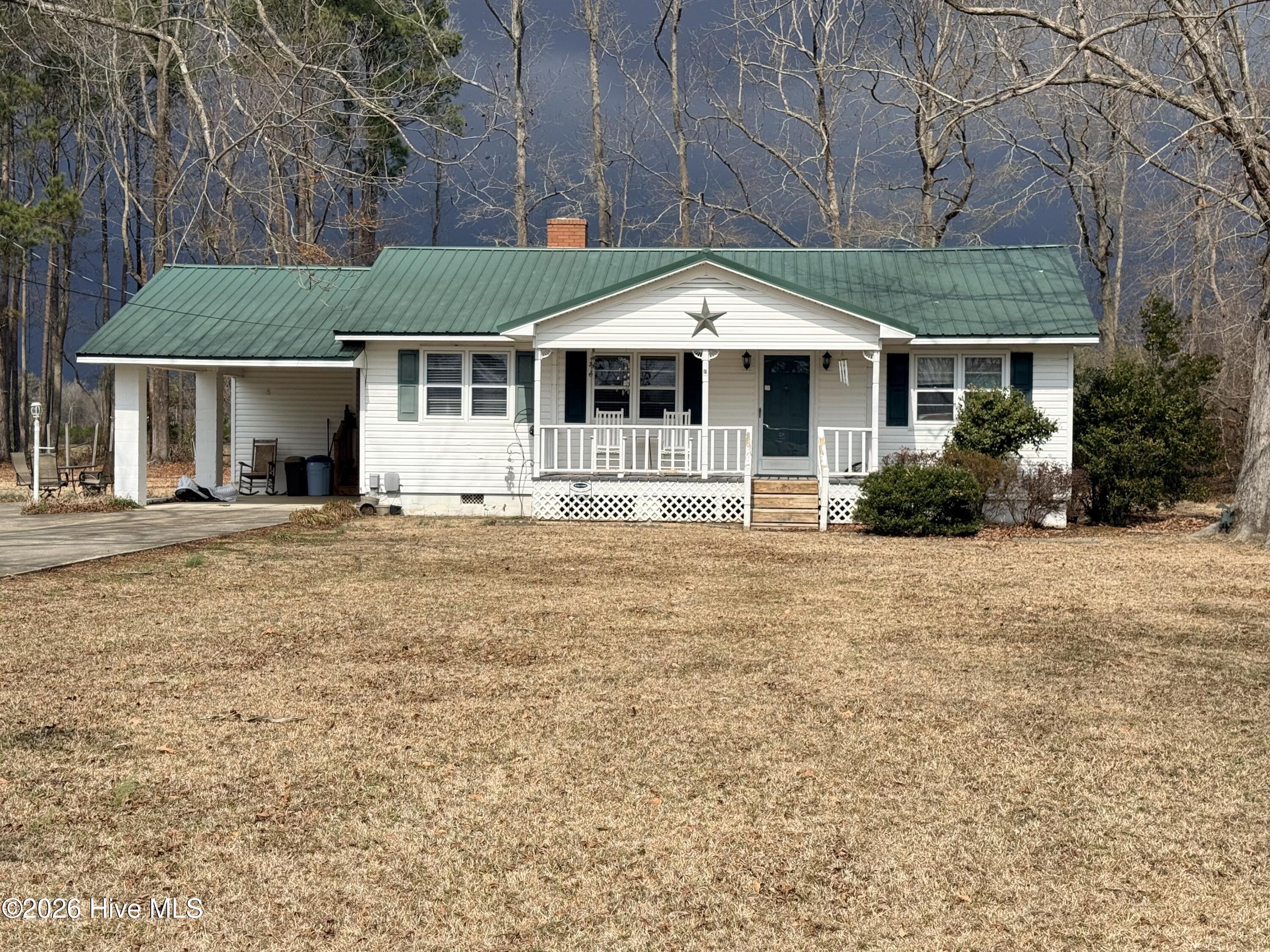 496 Hondros Road Clinton, NC 28328 - Photo 1 of 17 IMG_2544