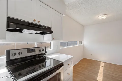 $220,000 | 2673 East Oakleaf Drive, Tempe, AZ 85288