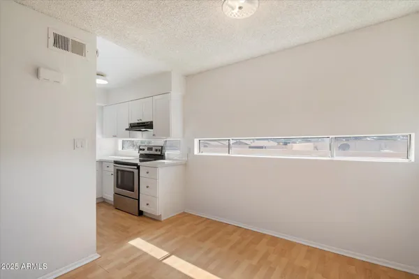 $220,000 | 2673 East Oakleaf Drive, Tempe, AZ 85288