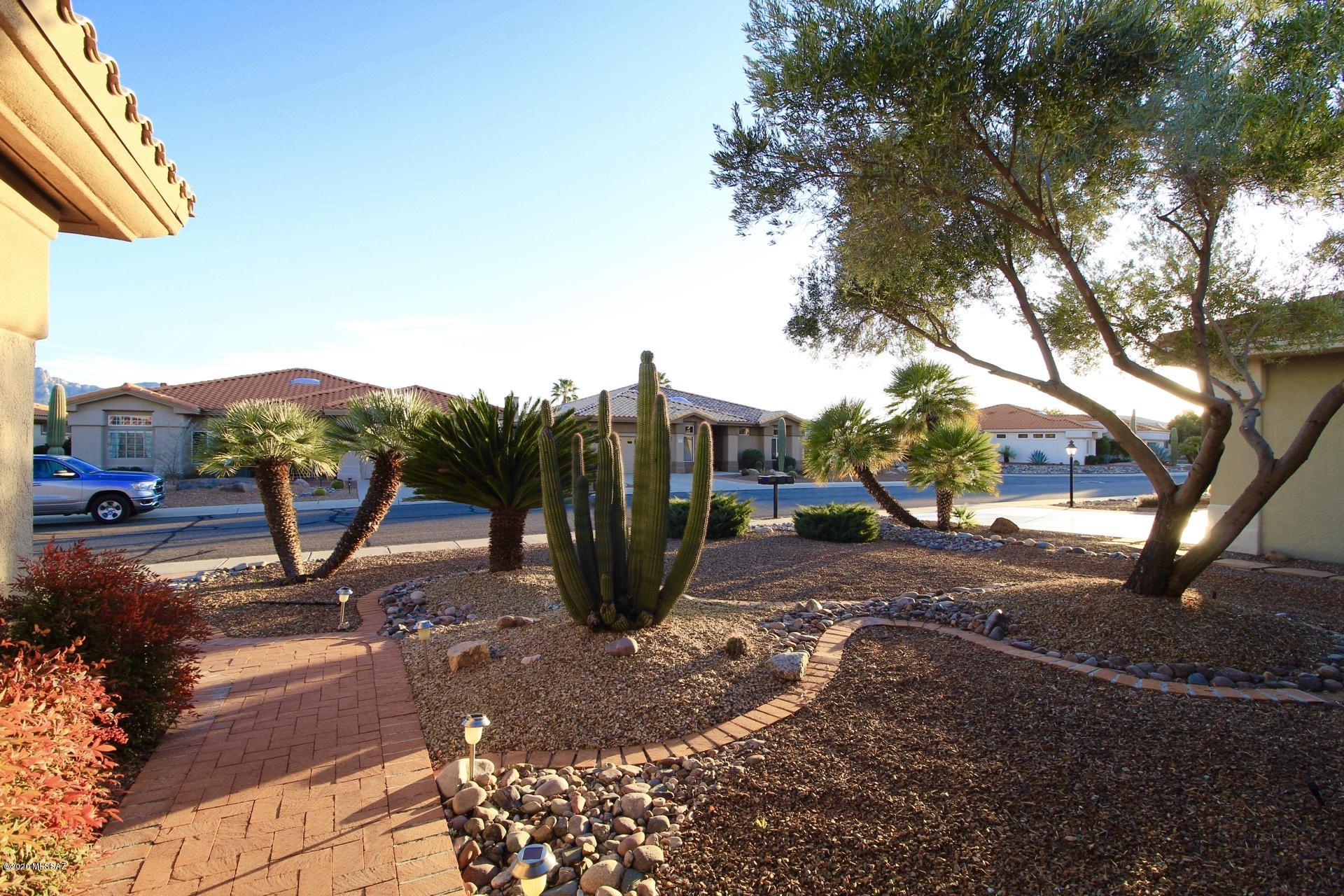 1669 East Crown Ridge Way Tucson, AZ 85755 - Photo 3 of 29