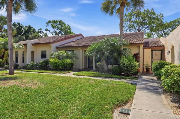 $2,395 | 3663 Longmeadow, Unit 23, Sarasota, FL 34235