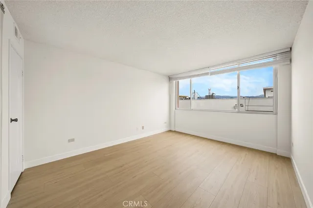 $380,000 | 421 South Lafayette Park Place, Unit 726, Los Angeles, CA 90057