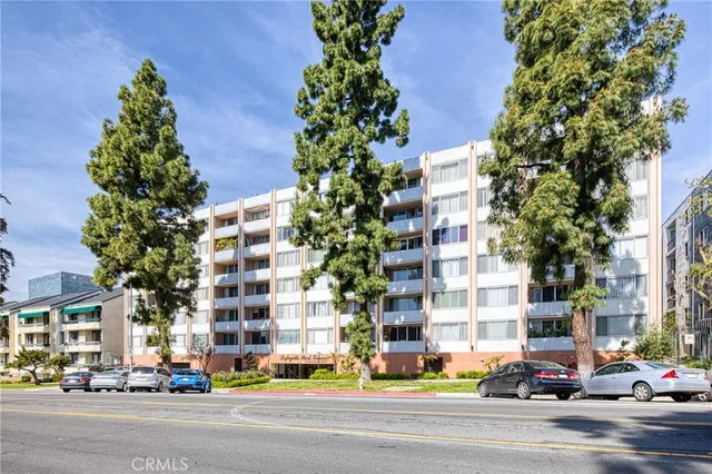 $380,000 | 421 South Lafayette Park Place, Unit 726, Los Angeles, CA 90057