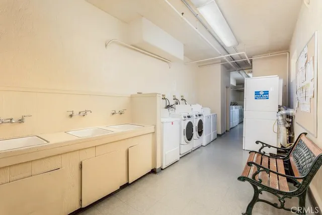 $380,000 | 421 South Lafayette Park Place, Unit 726, Los Angeles, CA 90057