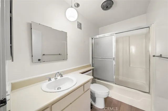$380,000 | 421 South Lafayette Park Place, Unit 726, Los Angeles, CA 90057
