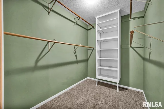 $270,000 | 303 West 3rd Avenue, Deer Creek, IL 61733