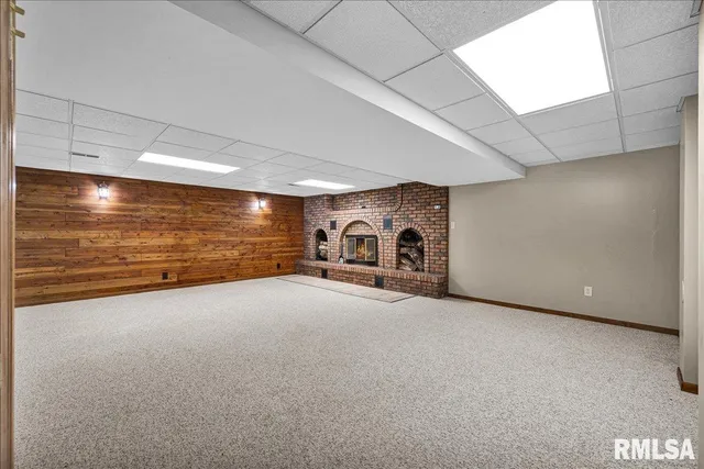 $270,000 | 303 West 3rd Avenue, Deer Creek, IL 61733