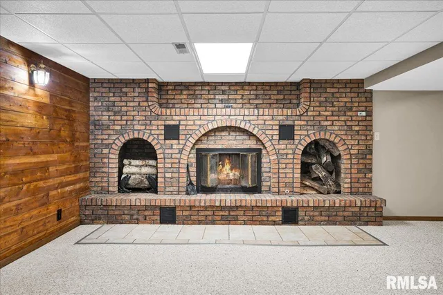 $270,000 | 303 West 3rd Avenue, Deer Creek, IL 61733