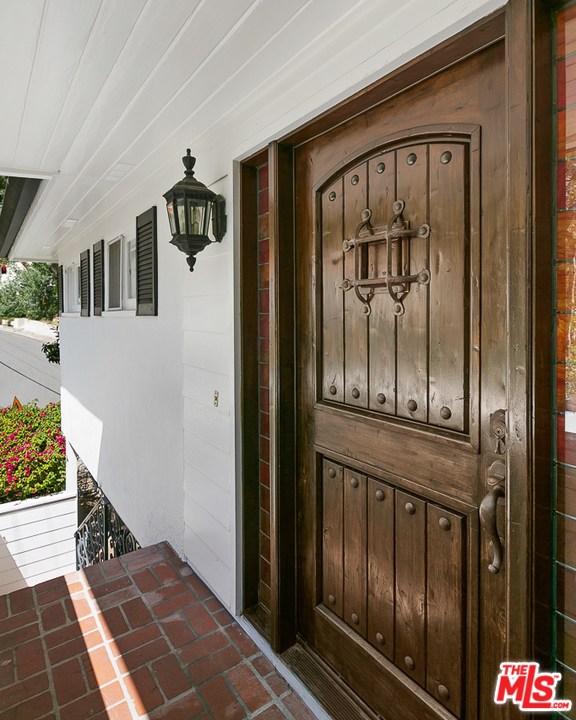 1600 Queens Road Los Angeles, CA 90069 - Photo 5 of 35 a view of a entryway door front of a house