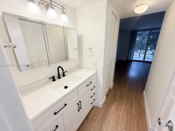 $1,850 | 1400 St Charles Place, Unit 314, Pembroke Pines, FL 33026