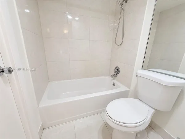 $1,850 | 1400 St Charles Place, Unit 314, Pembroke Pines, FL 33026