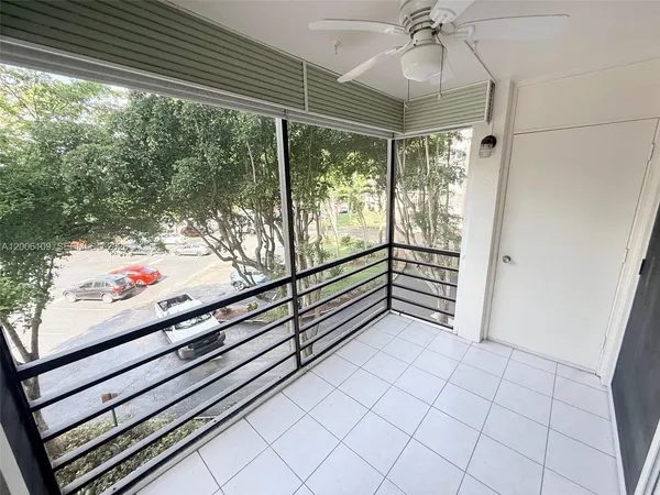 $1,850 | 1400 St Charles Place, Unit 314, Pembroke Pines, FL 33026