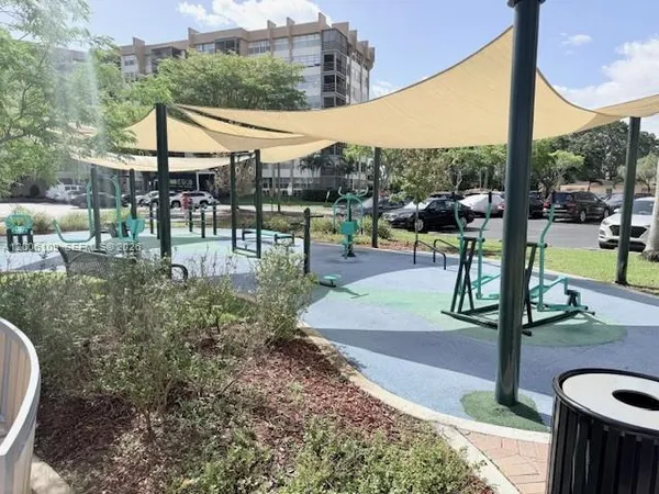 $1,850 | 1400 St Charles Place, Unit 314, Pembroke Pines, FL 33026