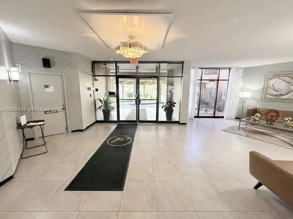 $1,850 | 1400 St Charles Place, Unit 314, Pembroke Pines, FL 33026