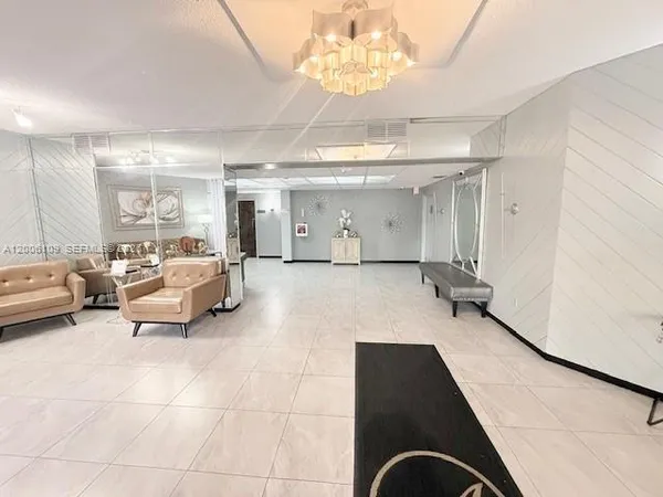 $1,850 | 1400 St Charles Place, Unit 314, Pembroke Pines, FL 33026
