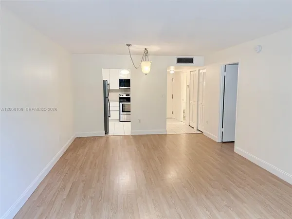 $1,850 | 1400 St Charles Place, Unit 314, Pembroke Pines, FL 33026